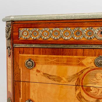 A mid 1900s  Gustavian style dresser.