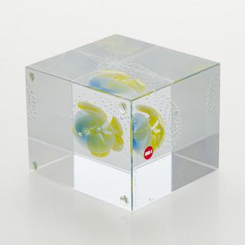 Oiva Toikka, vuosikuutio 2000, signeerattu Oiva Toikka Nuutajärvi 2000, 922/2000.