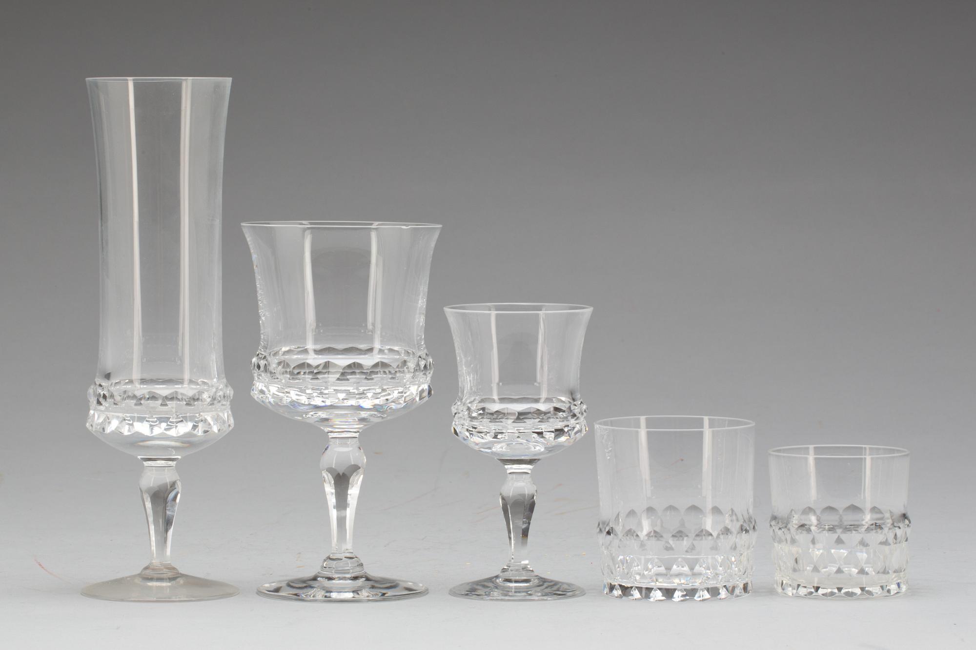 GLASSERVIS, 57 delar, "Silvia", Ingeborg Lundin, Orrefors.