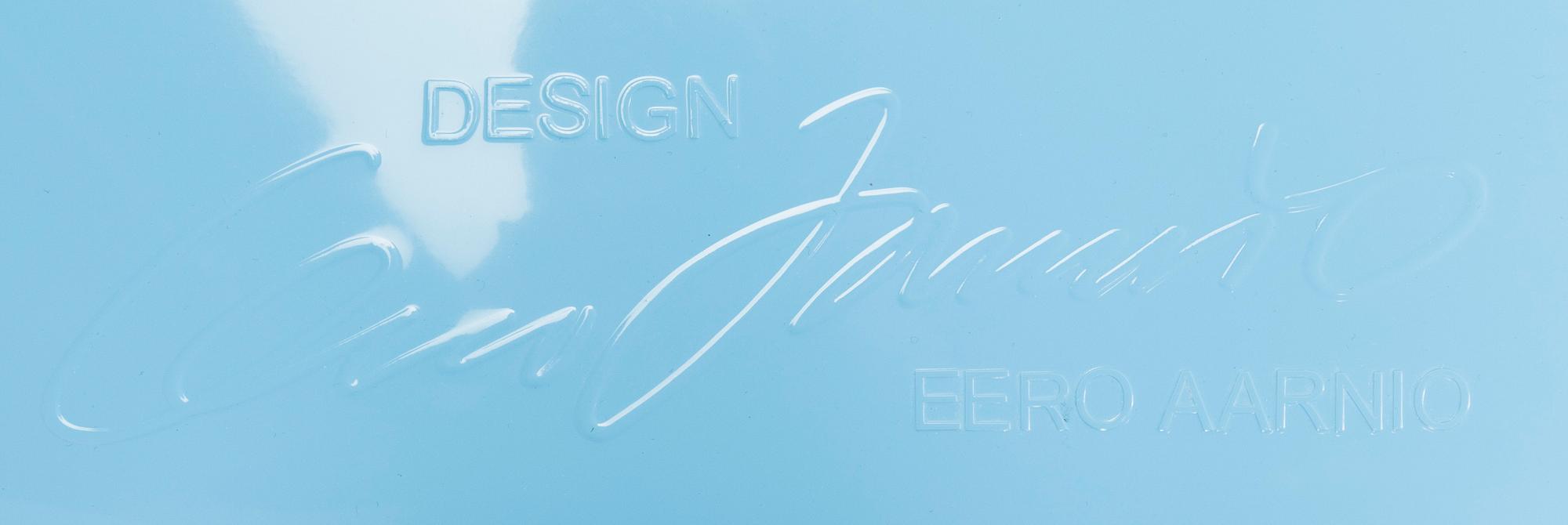 Eero Aarnio, "Soap-tuoli" Artekno, signeerattu Eero Aarnio, 2010.