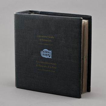 MINNESMYNT, 36 st, sterlingsilver, 1900-talets andra hälft. Vikt ca 700 g.