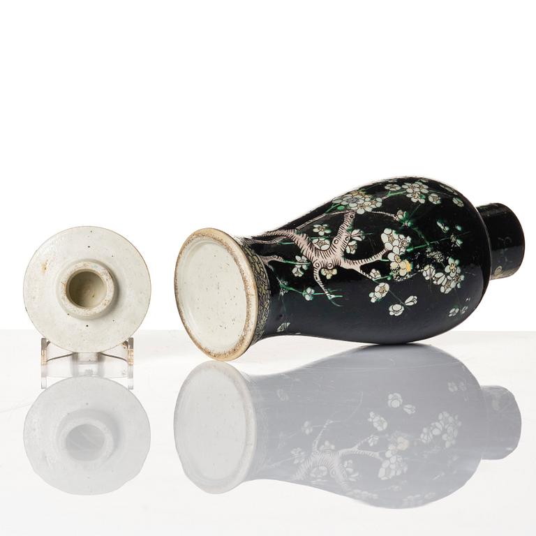 A famille verte vase with cover, Qing dynasty, 18th century.