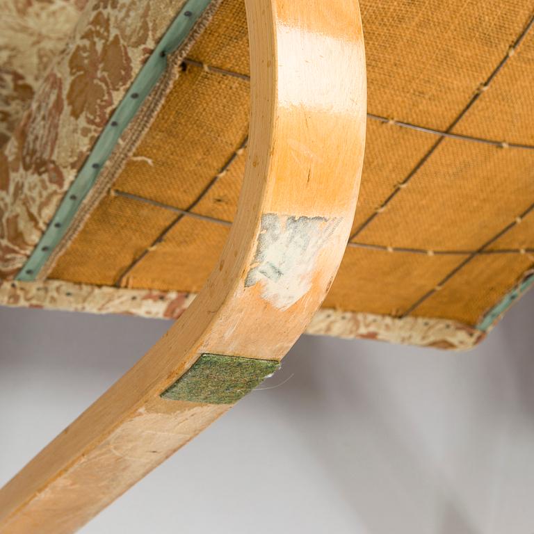 Alvar Aalto, fåtöljer ett par, modell 34 O.Y. Huonekalu- ja Rakennustyötehdas A.B. 1900-talets mitt.