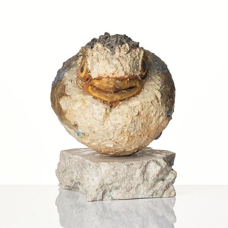 Tyra Lundgren, a stoneware sculpture of a bird, own studio, Bredkvie, Gotland.