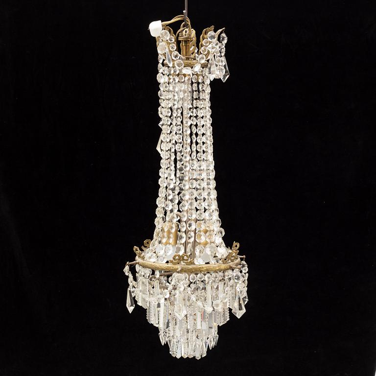 A chandelier, early 20th Century.