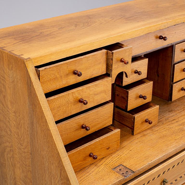 A 18th/19th century secretaire/ writing bureau.