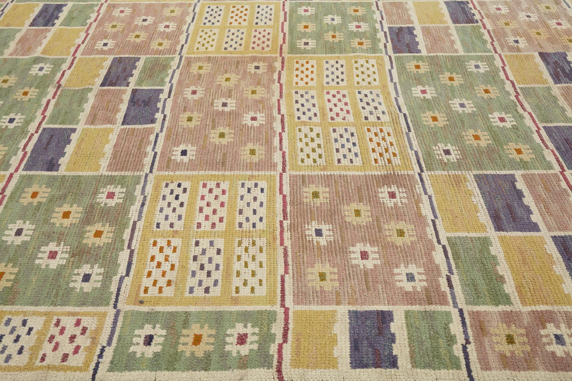 Märta Måås-Fjetterström, matta, "Ängarna", flossa, ca 312 x 203-207 cm, signerad MMF.