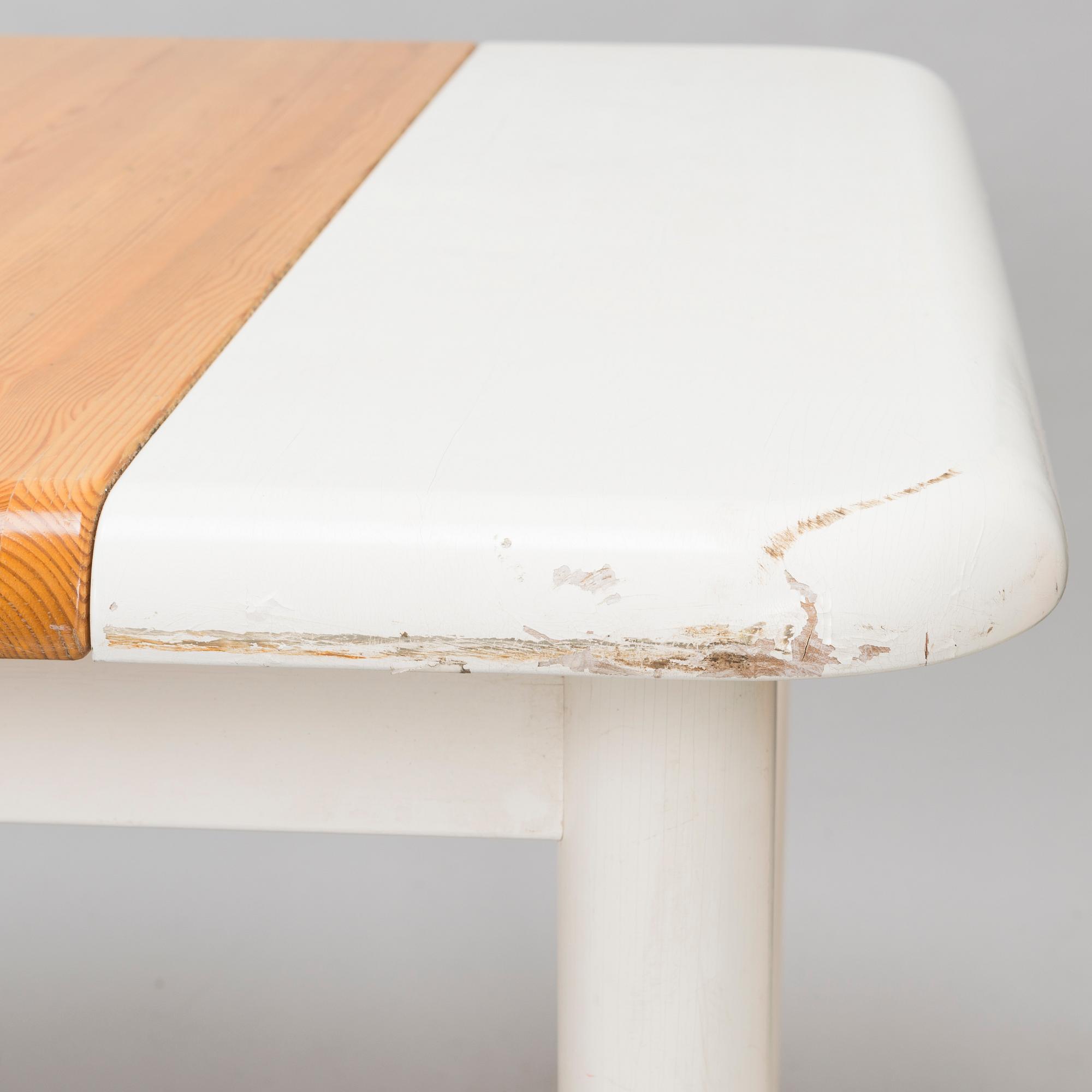 EERO AARNIO, PÖYTÄ JA TUOLEJA, 9 kpl, "Viking", Pan Puu, 1980-luvun alku.