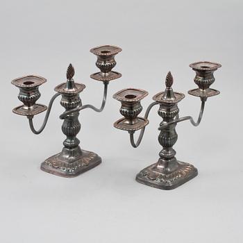 KANDELABRAR, ett par, nysilver, omkring 1900-talets mitt.
