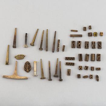 44 pieces och book printing utensils, 19th century.