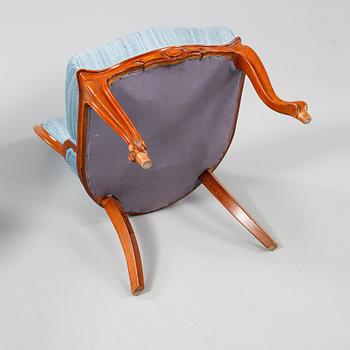 EMMAFÅTÖLJER, ett par, nyrokoko, sent 1800-tal.