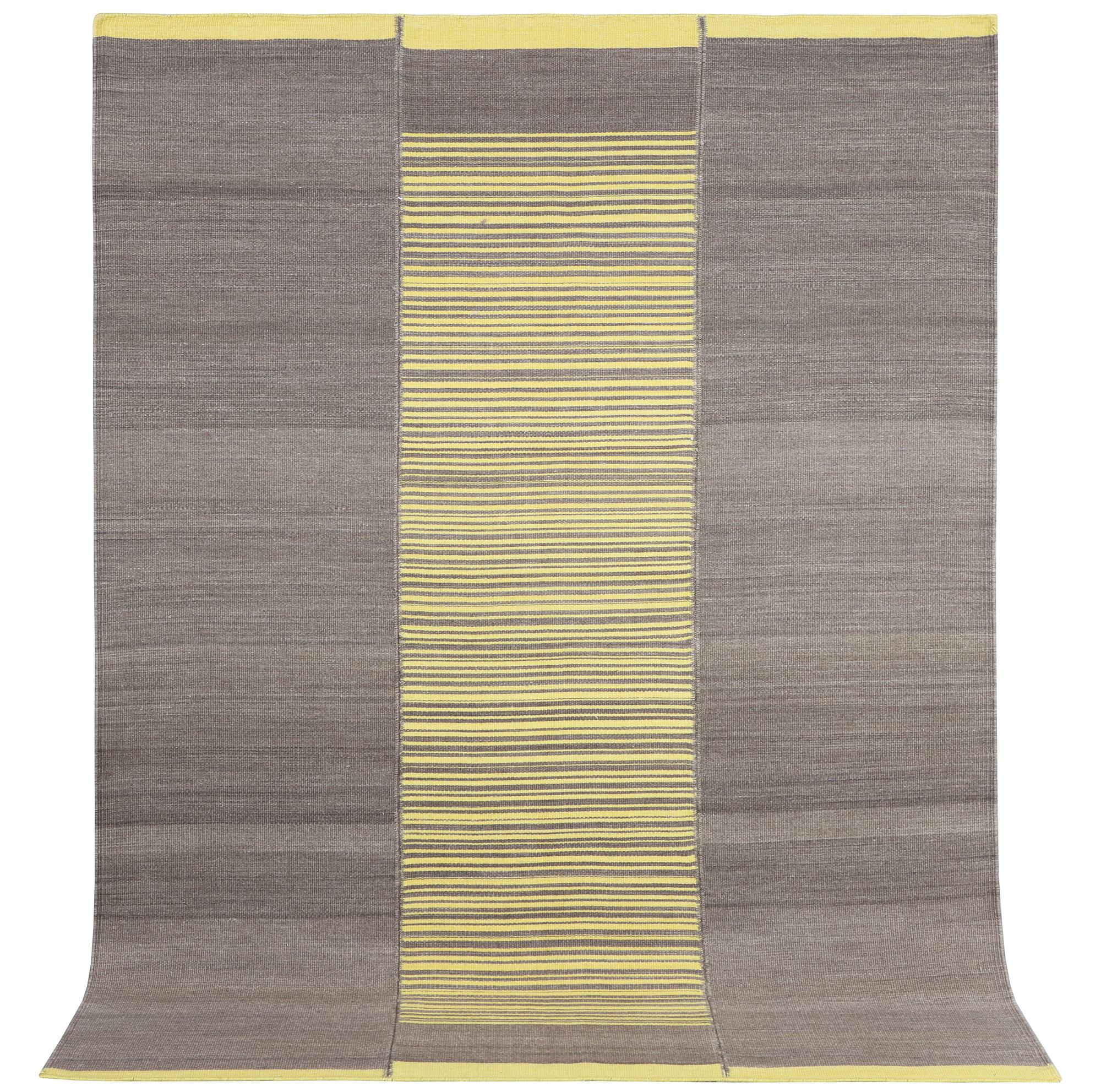 A Kilim rug, c. 235 x 173 cm.