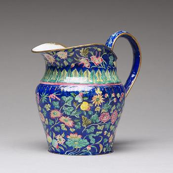 An enamelled ewer, Qing dynasty, 19th Century.