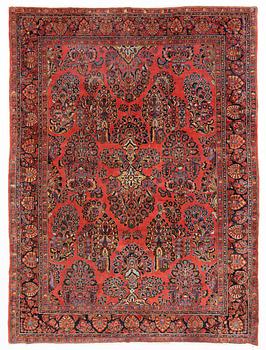 A carpet, antique/semi-antique, Sarouk, ca 351 x 263 cm.