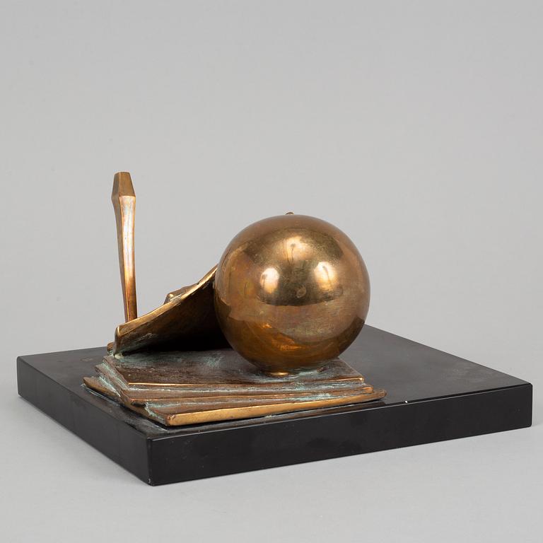 Jens-Flemming Sørensen, skulptur. Sign och numr 6/6. Brons, höjd 15,5 cm, längd 25 cm.