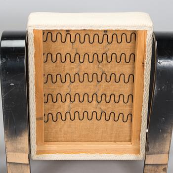 Alvar Aalto, a pair of 1970s armchairs 'Tank chair', model 400, for Artek.