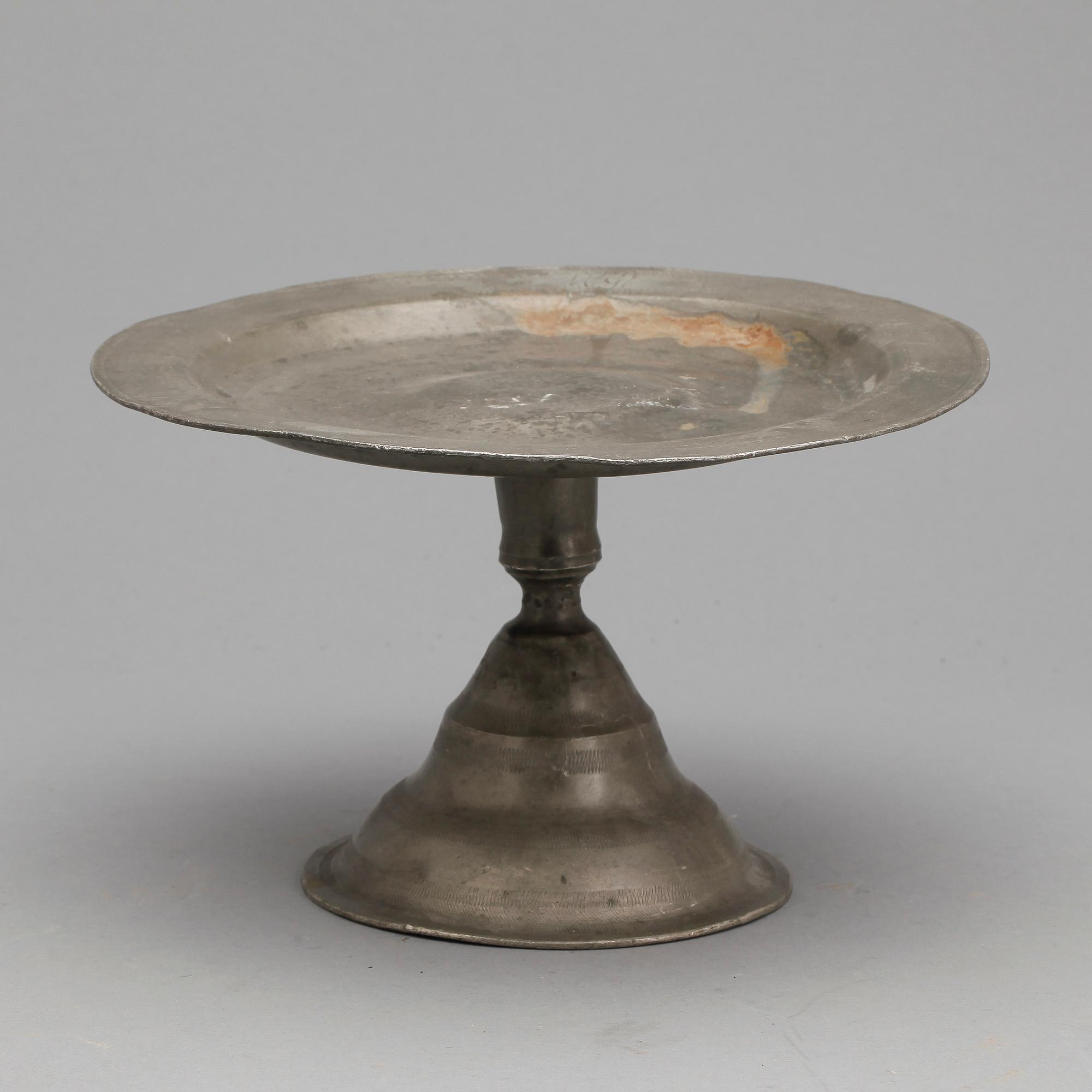 KAKFAT, tenn, 1700/1800-tal, otydliga stämplar.