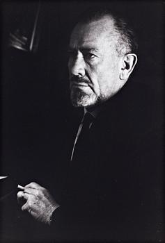 179. Gisèle Freund, "Steinbeck, Paris, 1961".