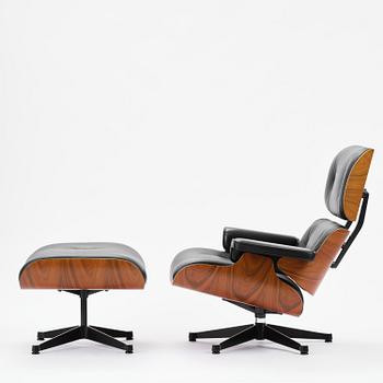 Charles & Ray Eames, an "Eames Lounge Chair" with ottoman, Vitra, 2000s.