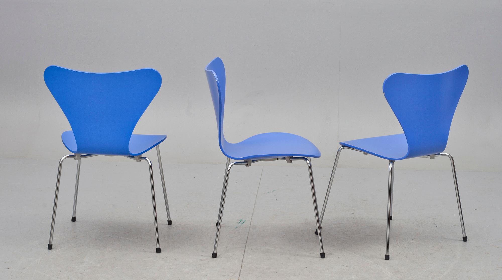 STOLAR, 6 st, "Sjuan", Arne Jacobsen för Fritz Hansen, etikettmärkta, 1999.