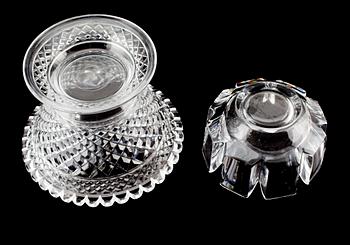 SKÅLAR, 2 st, glas, en Orrefors, 1900-talets andra hälft.