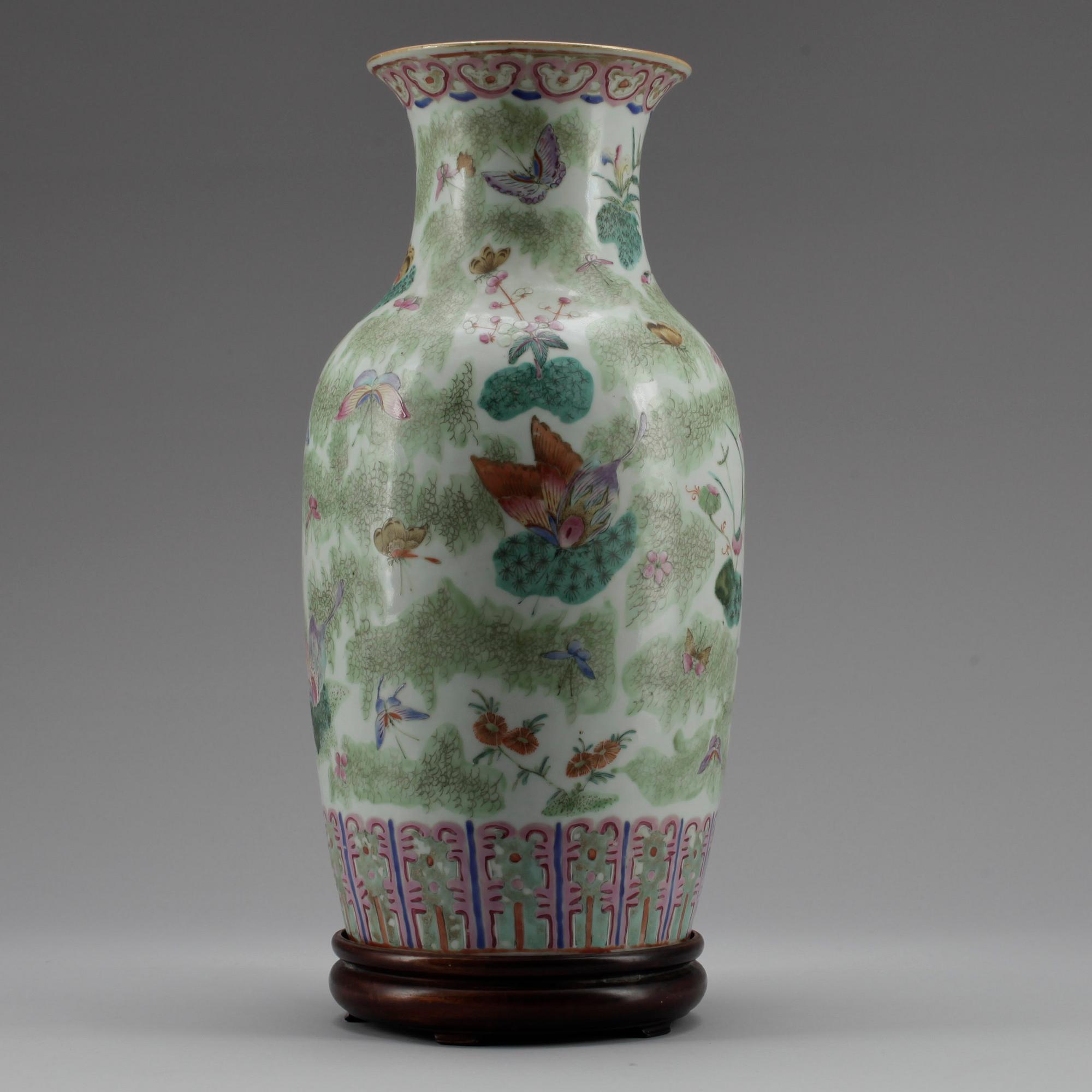 VAS, porslin, Kina 1800-tal.