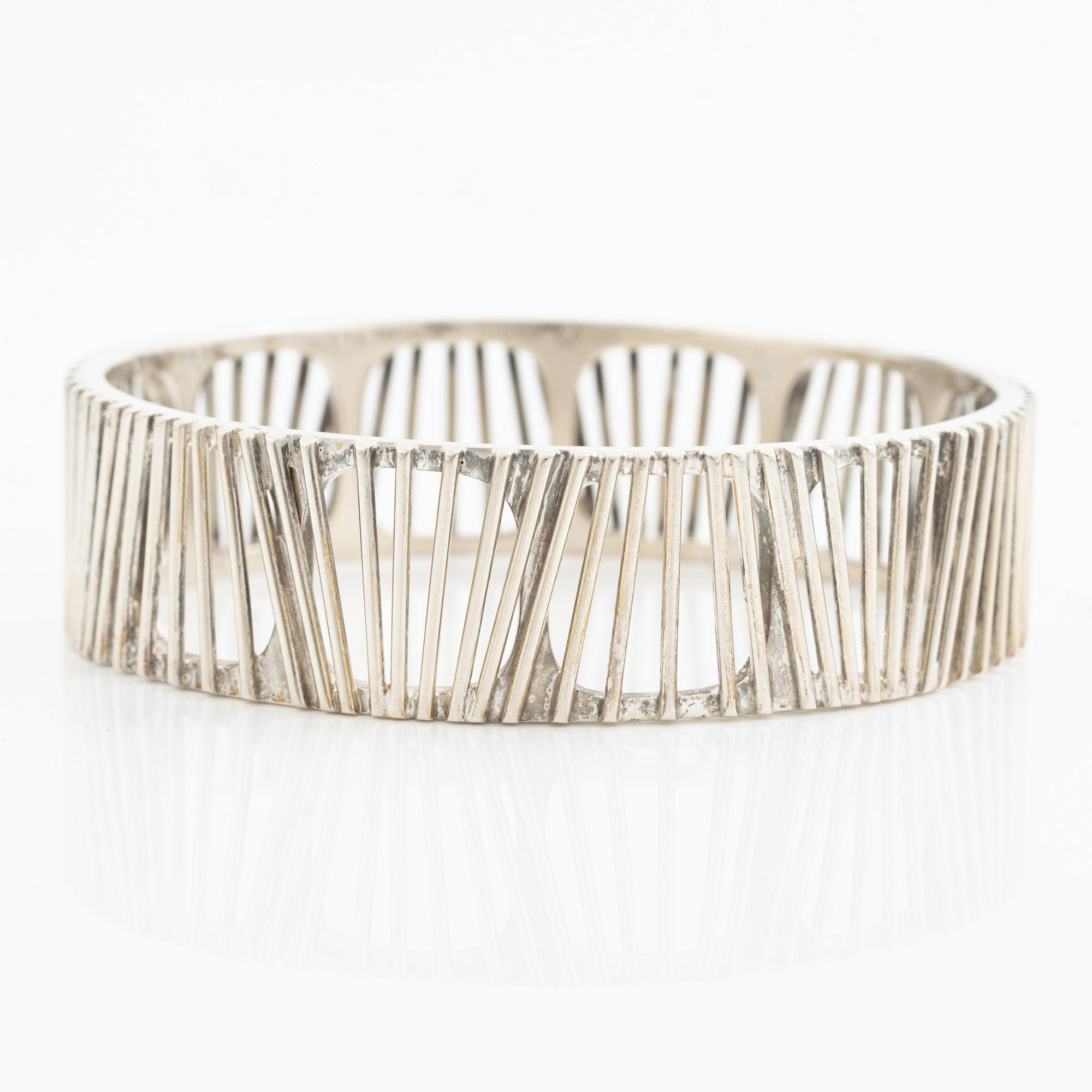 Arm ring, Bent Knudsen, silver, Denmark.