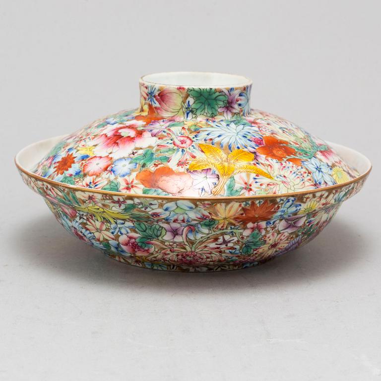 A Chinese mille fleur porcelain bowl with cover, 20th century, with Qianlong mark.