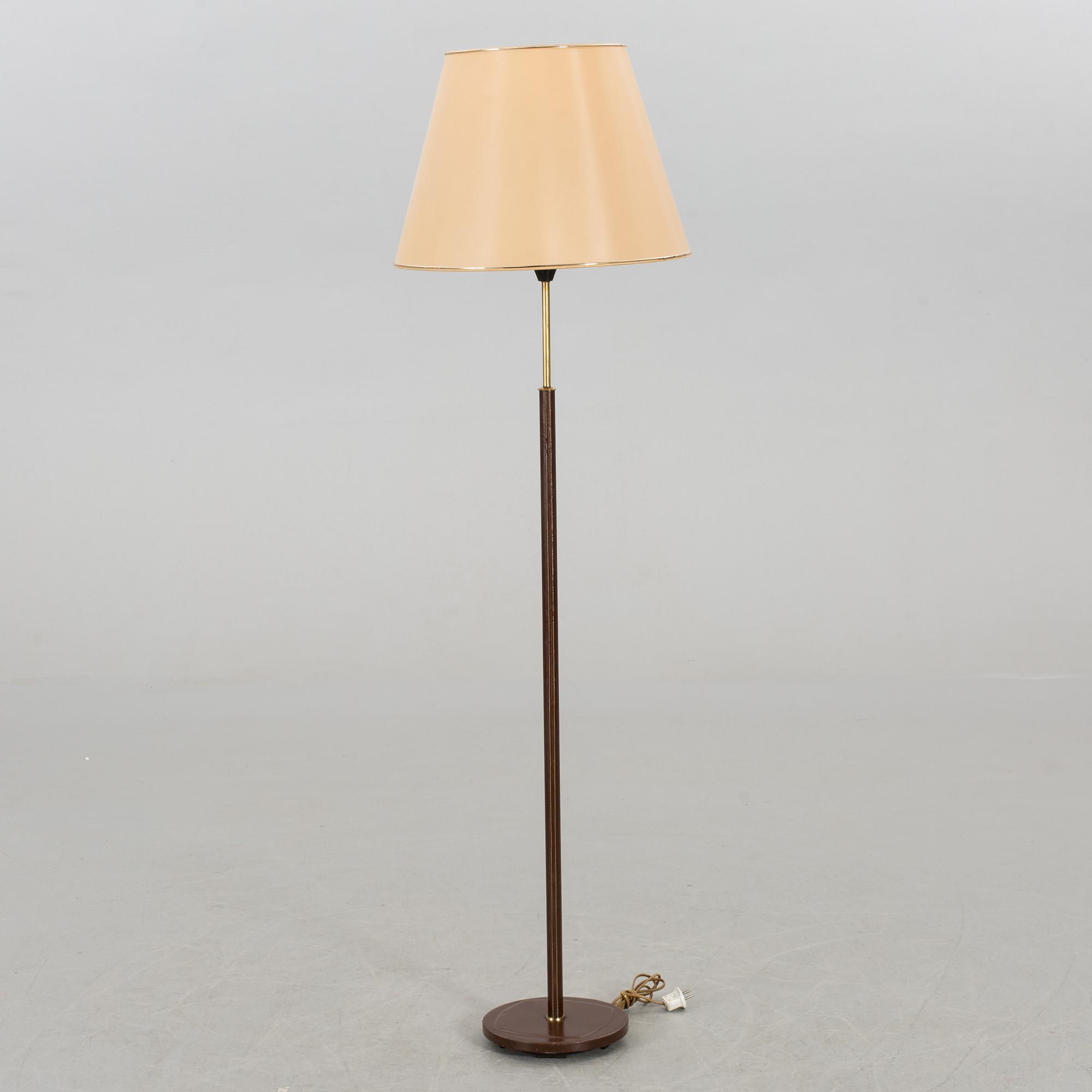 A FLOOR LAMP, second half of the 20th century.
