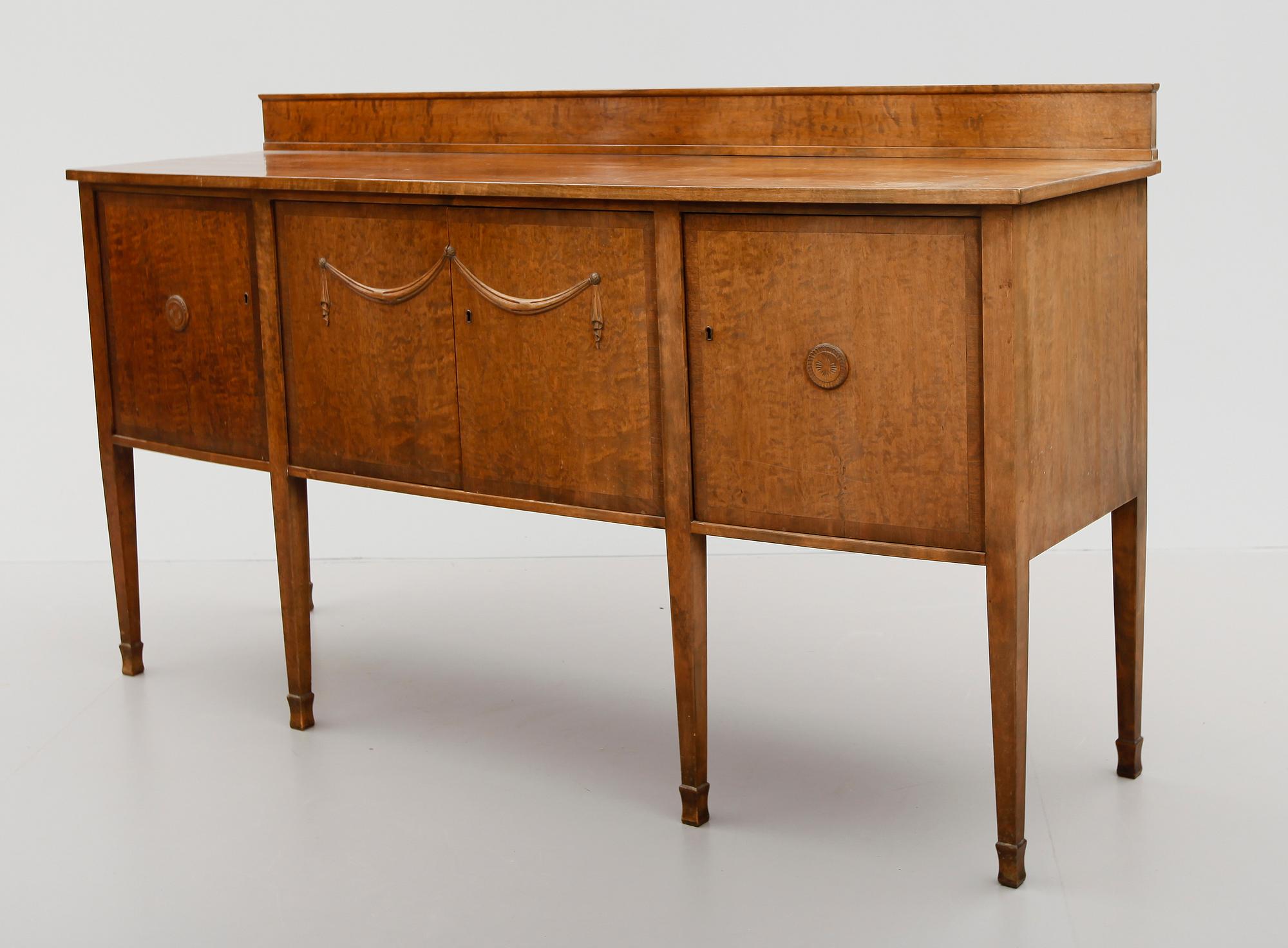 MATSALSMÖBEL, 12 delar, gustaviansk stil, 1900-talets första hälft.
