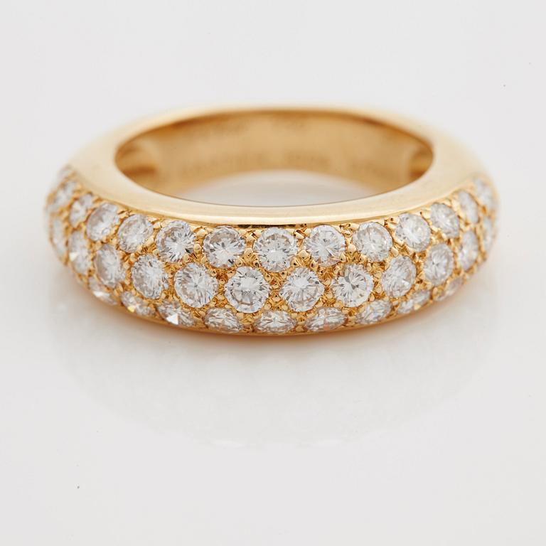 CARTIER, ring med briljantslipade diamanter.