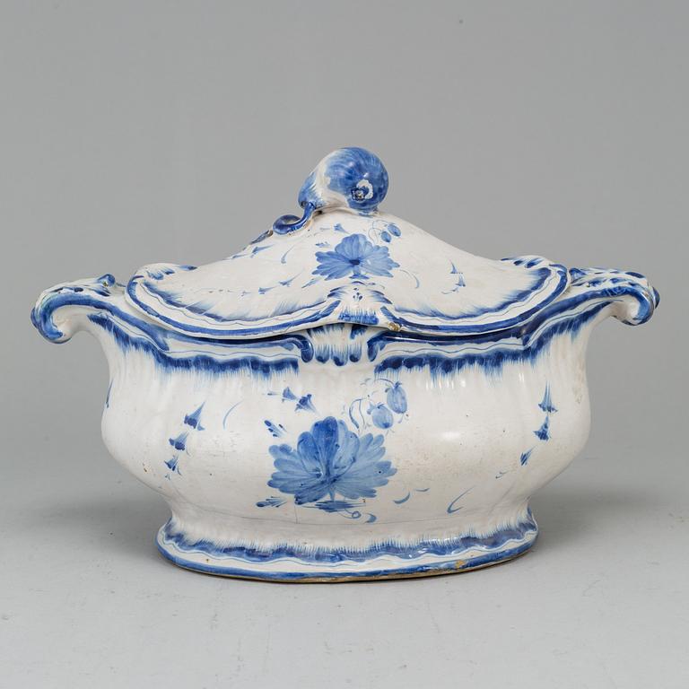 An 18th Century faience tureen with cover,  Stralsund.