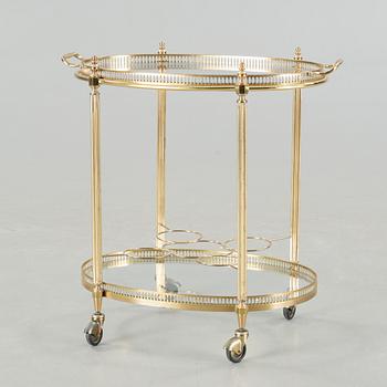 A trolley from the latter half of the 20th centyru.