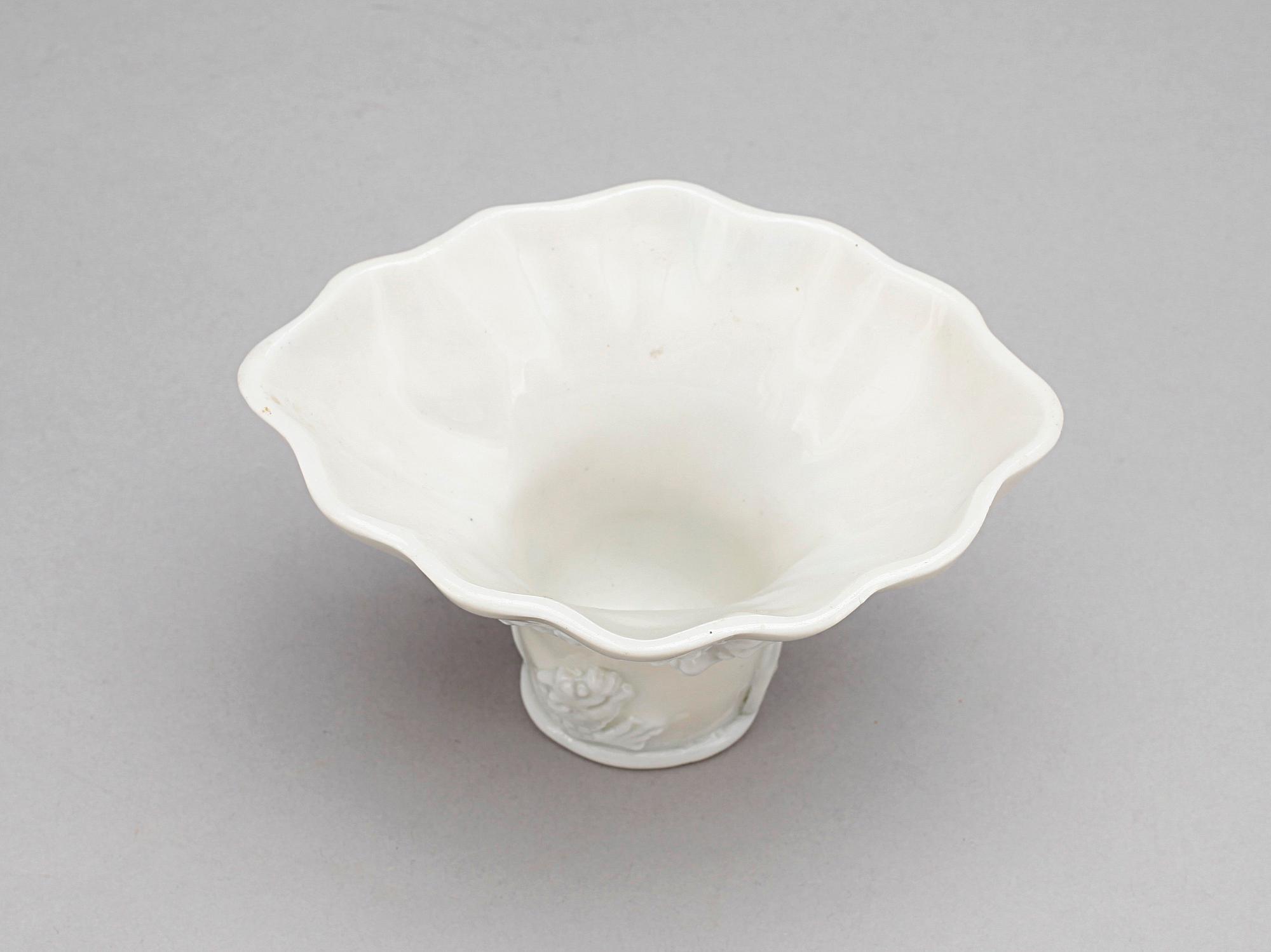 VINOFFERBÄGARE, blanc de chine, Kina, 1700-tal.