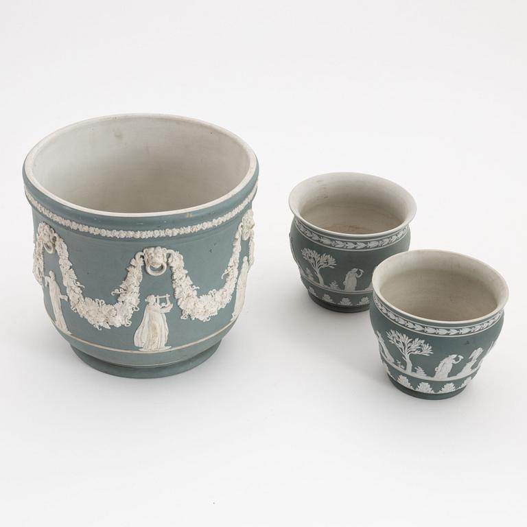 A set of three jasperware pots, Wedgwood, England, 20th Century.