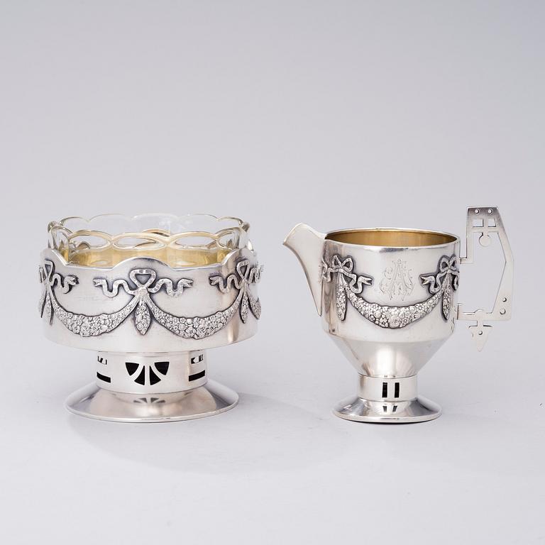 A RUSSIAN SILVER SUGAR BOWL AND MILK JUG, Moscow 1908-17, Vasili Andreev, silver weight 420 g.