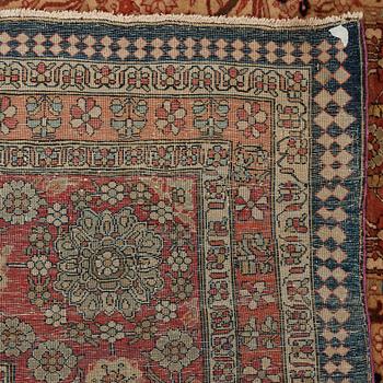 A CARPET, an antique/semi-antique Kashan so called Motachem, ca 333,5-354 x 218-243 cm.