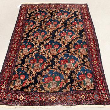 Senneh rug, semi-antique, approximately 195 x 135 cm.