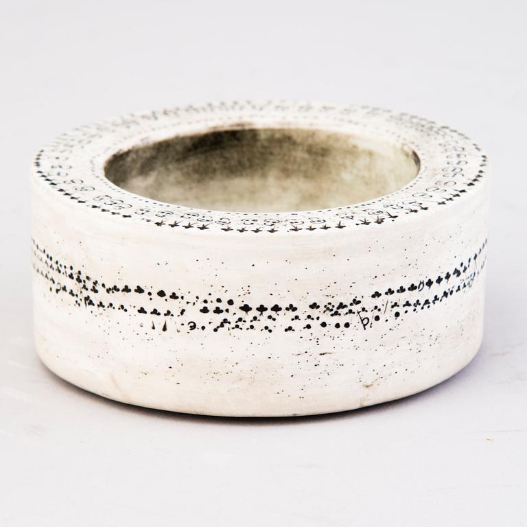 RUT BRYK, a stoneware bowl signed BRYK.