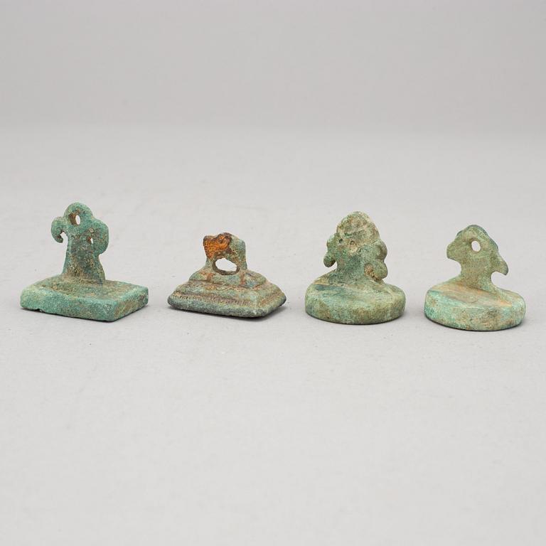 A group of Chinese and Japanese objects, nine pieces.