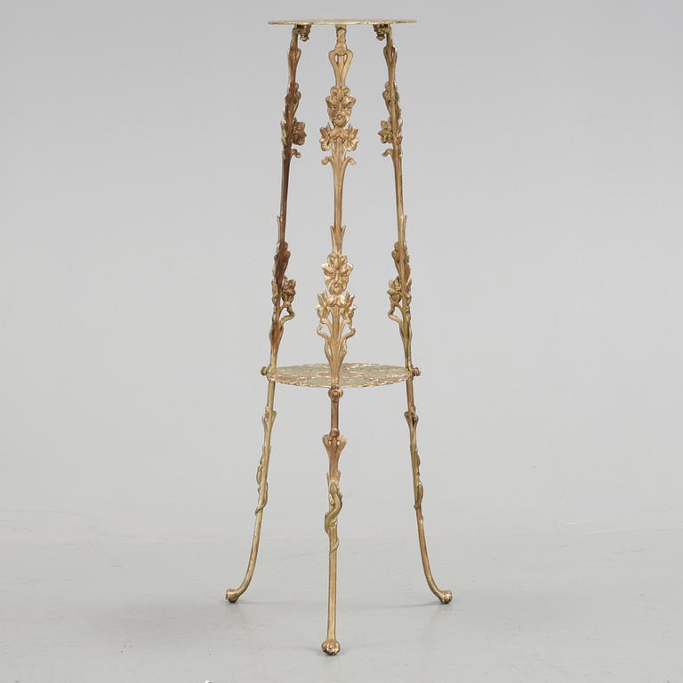 BLOMBORD / PEDESTAL, art noveau, omkring sekelskiftet år 1900.