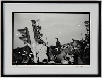 Carl Johan De Geer, fotografi, signerat 1/3.