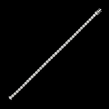 ARMBAND, 18K vitguld, briljantslipade diamanter tot ca 12.03 ct. Vikt ca 18 g.