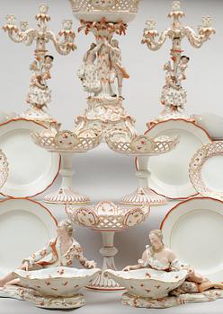 SERVIS, 150 delar, porslin. Meissen, 1800-tal.