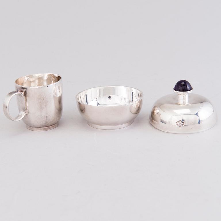 A silver bowl, a lidded sugar bowl and a cream jug, Auran Kultaseppä/ Kultakeskus, Finland 1987 and 1994.