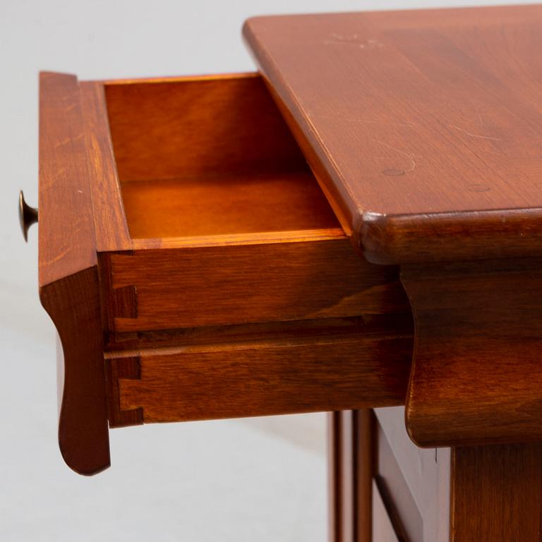 A pair of Italian bedside tables, Consorzio Mobili, second half of the 20th century.