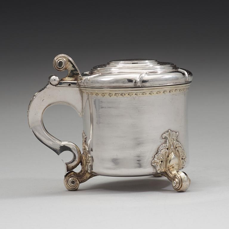 A Swedish 18th century parcel-gilt tankard, mark of Jonas Jaderstedt, Vasteras 1759.