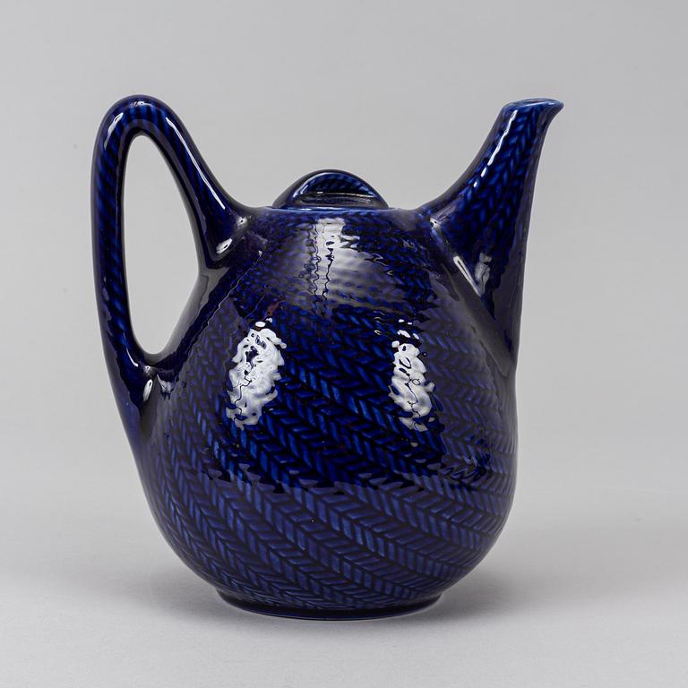 Hertha Bengtson, a part 'Blå Eld' coffee and tea service, Rörstrand (15 pieces).