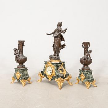 Bordsgarnityr 3 dlr Louis XV-stil 1900-talets första hälft.