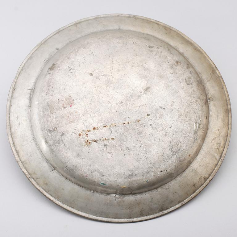 FAT, tenn, otydliga svenska stämplar Arboga 1761.